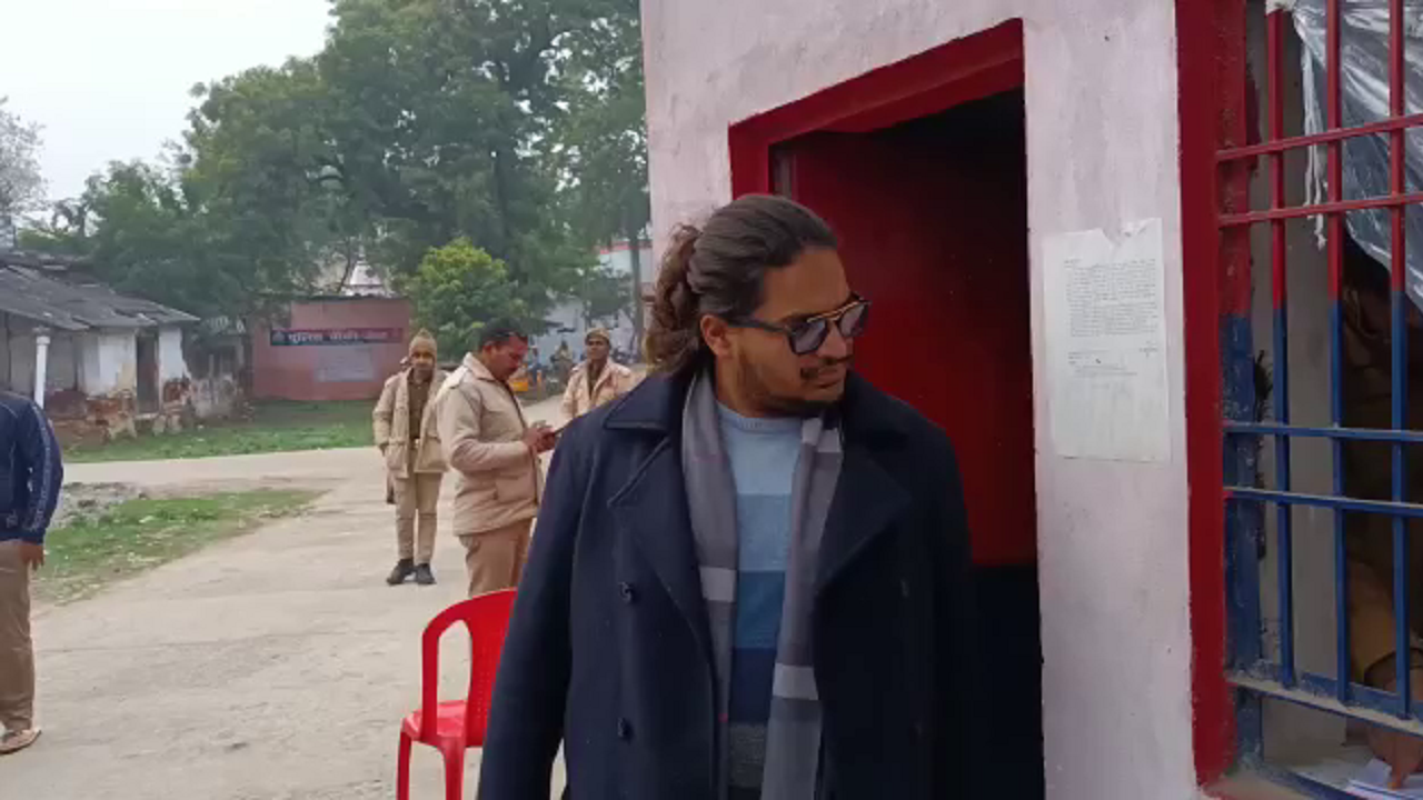 पिता मुख्तार अंसारी से 3 घंटे मुलाकात के बाद बेटे उमर का आरोप : जेल में हो सकती है अब्बा की हत्या पिता मुख्तार अंसारी से 3 घंटे मुलाकात के बाद बेटे उमर का आरोप : जेल में हो सकती है अब्बा की हत्या